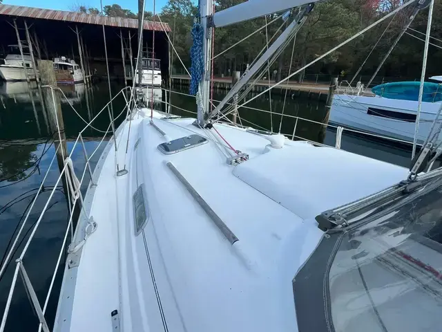 Beneteau Oceanis 381