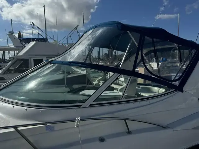 Cruisers Yachts 320