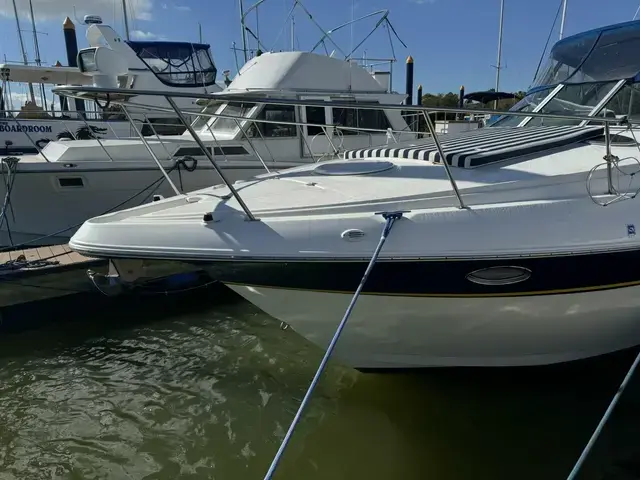 Cruisers Yachts 320