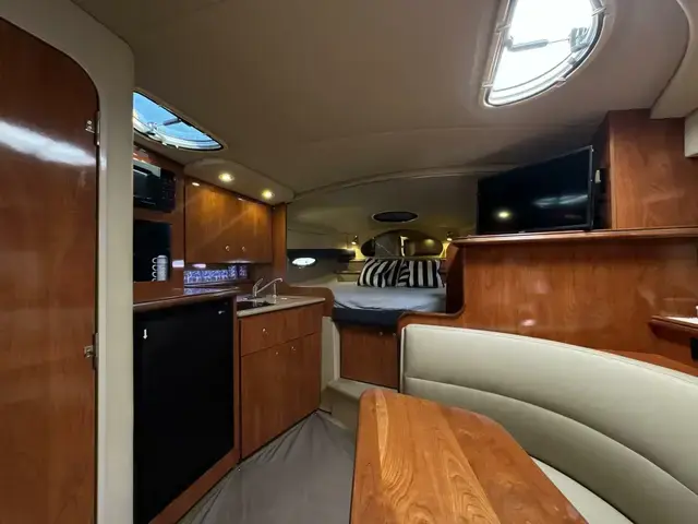 Cruisers Yachts 320