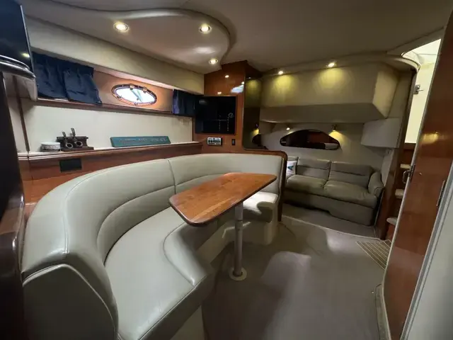 Cruisers Yachts 320