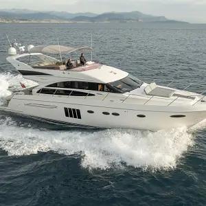 2011 Princess 64