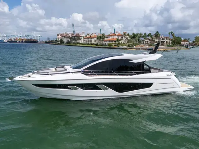 Sunseeker Predator 65