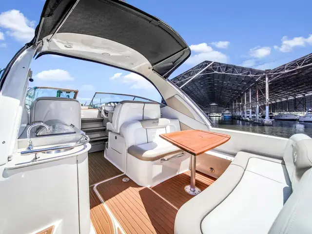 Sea Ray 330 Sundancer