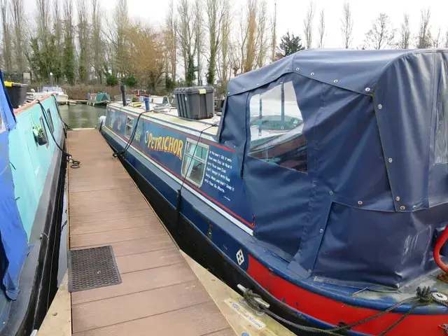 Hallmark Narrowboat