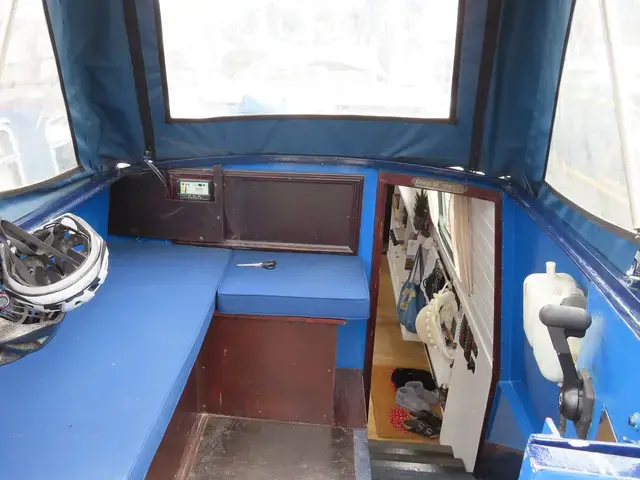 Barry Jenkins Narrowboat