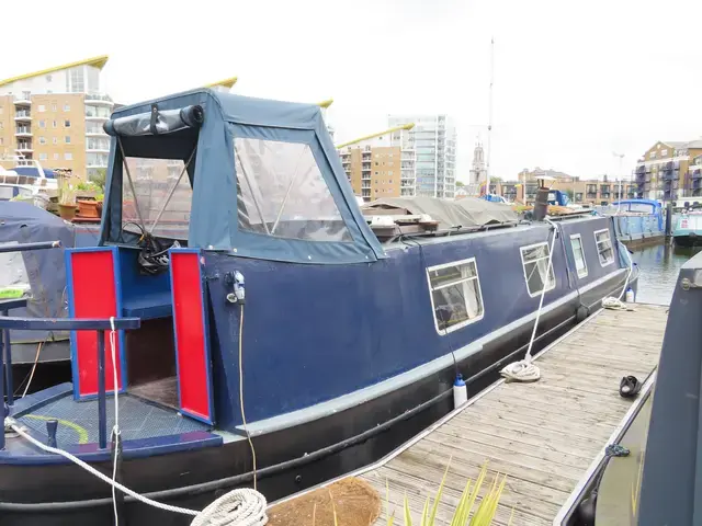 Barry Jenkins Narrowboat