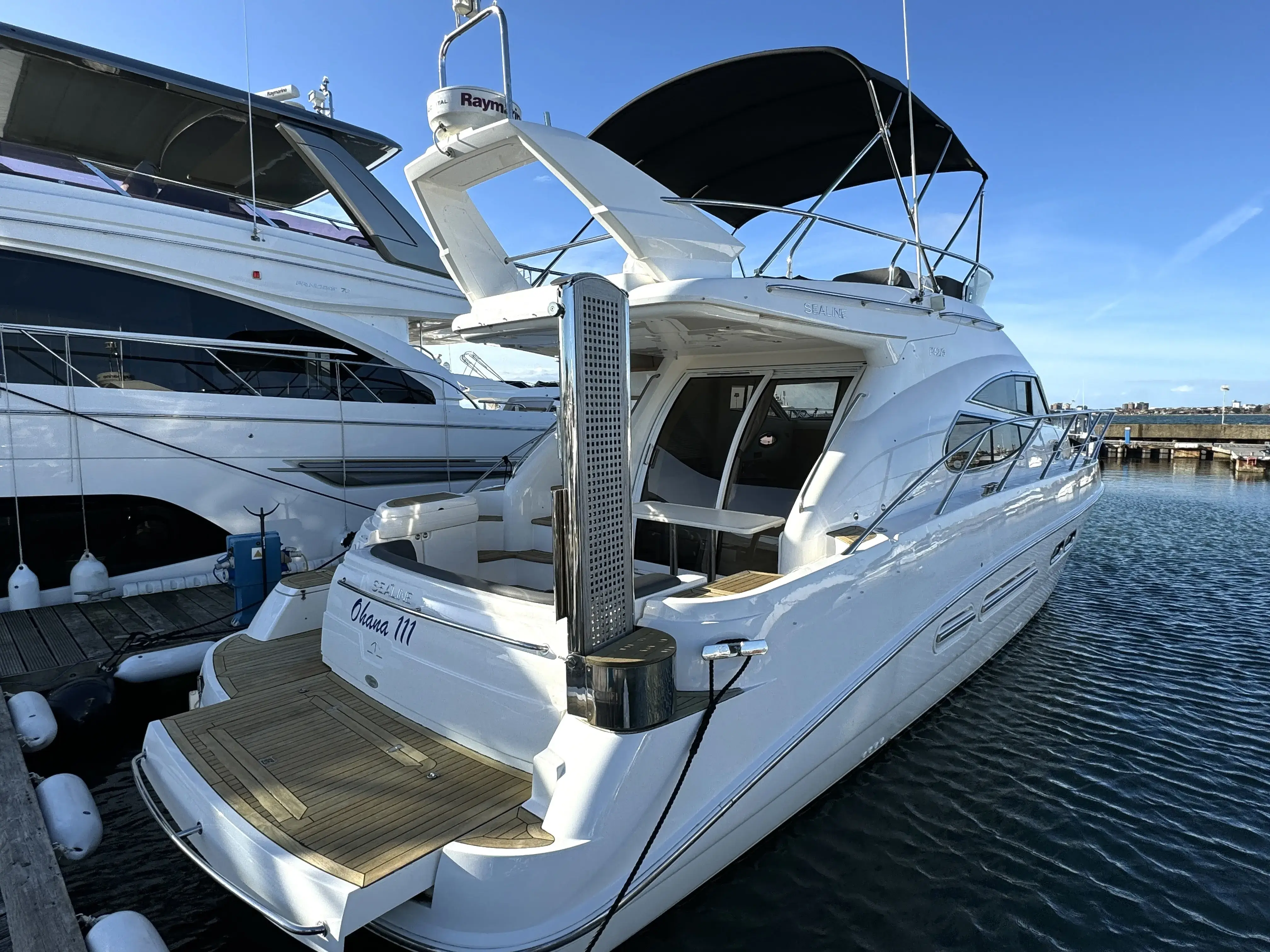 2010 Sealine f425