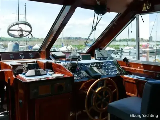 Lutje 52 Pilothouse