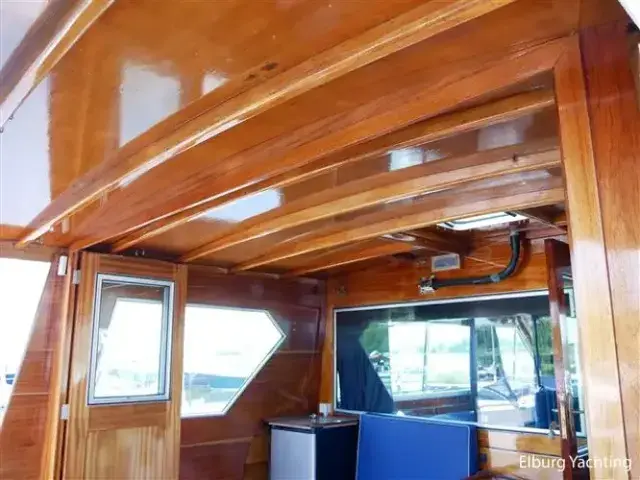 Lutje 52 Pilothouse