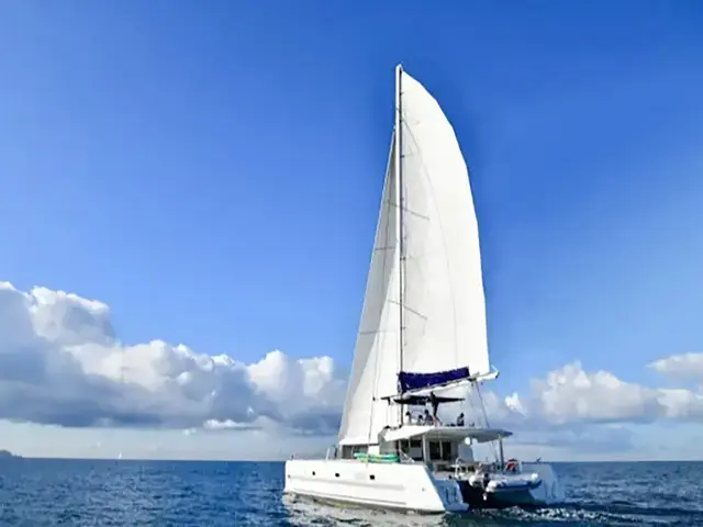 Lagoon 52