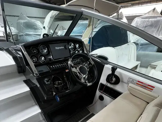 Monterey 295 Sport Yacht