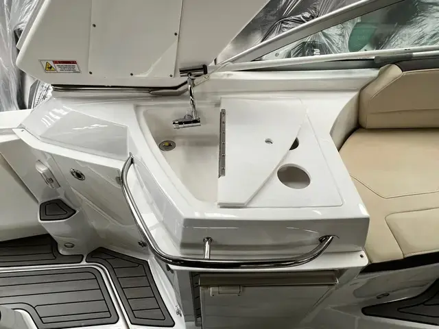 Monterey 295 Sport Yacht