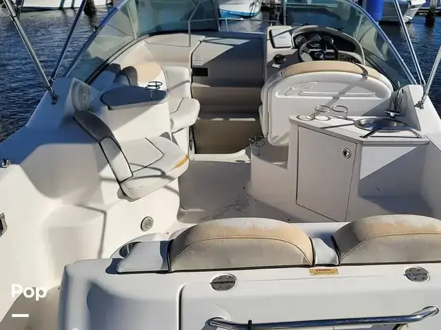 Sea Ray Sundancer 240