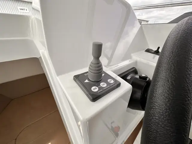 Parker 700 Pilothouse