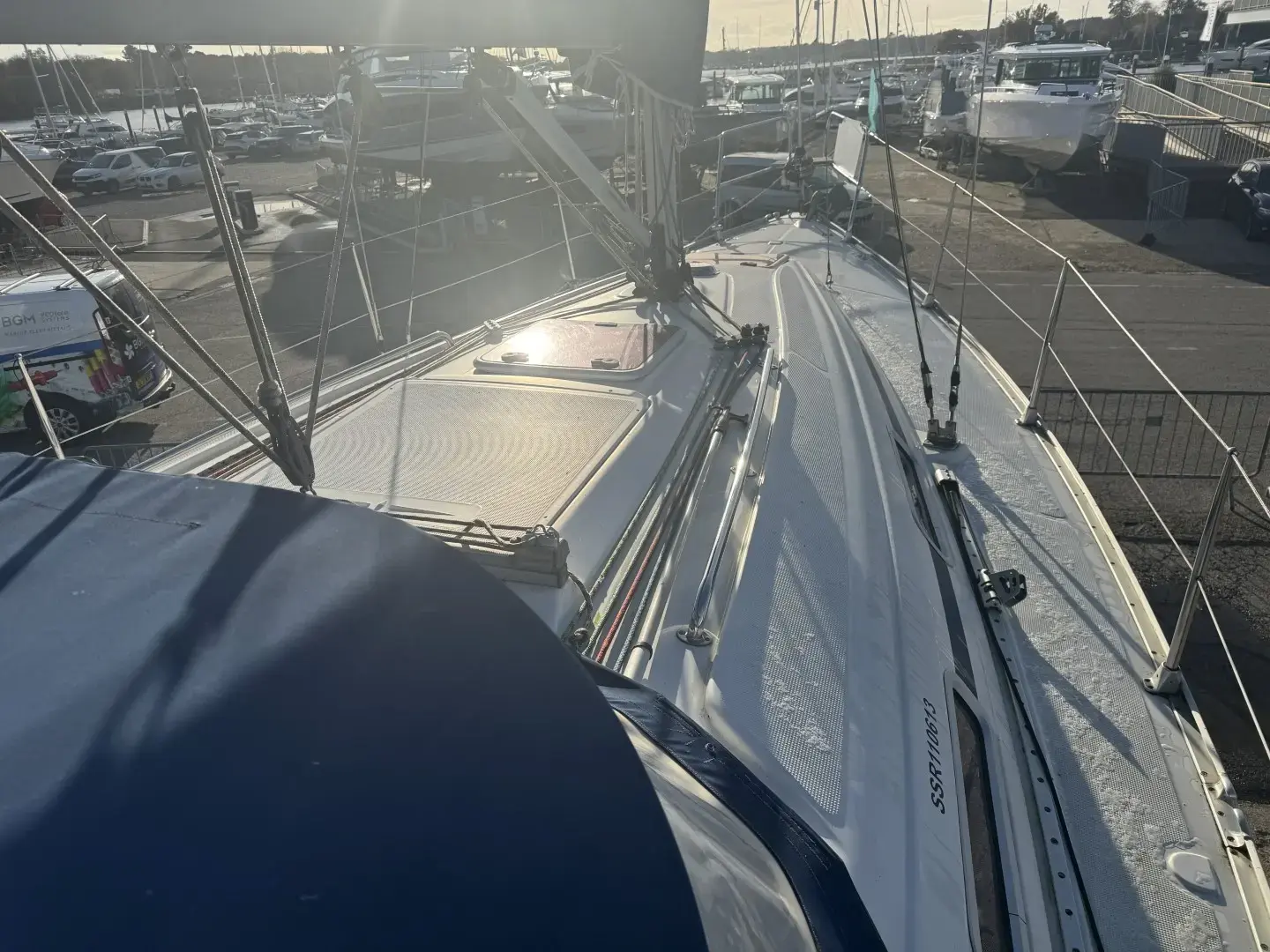 2004 Bavaria 32