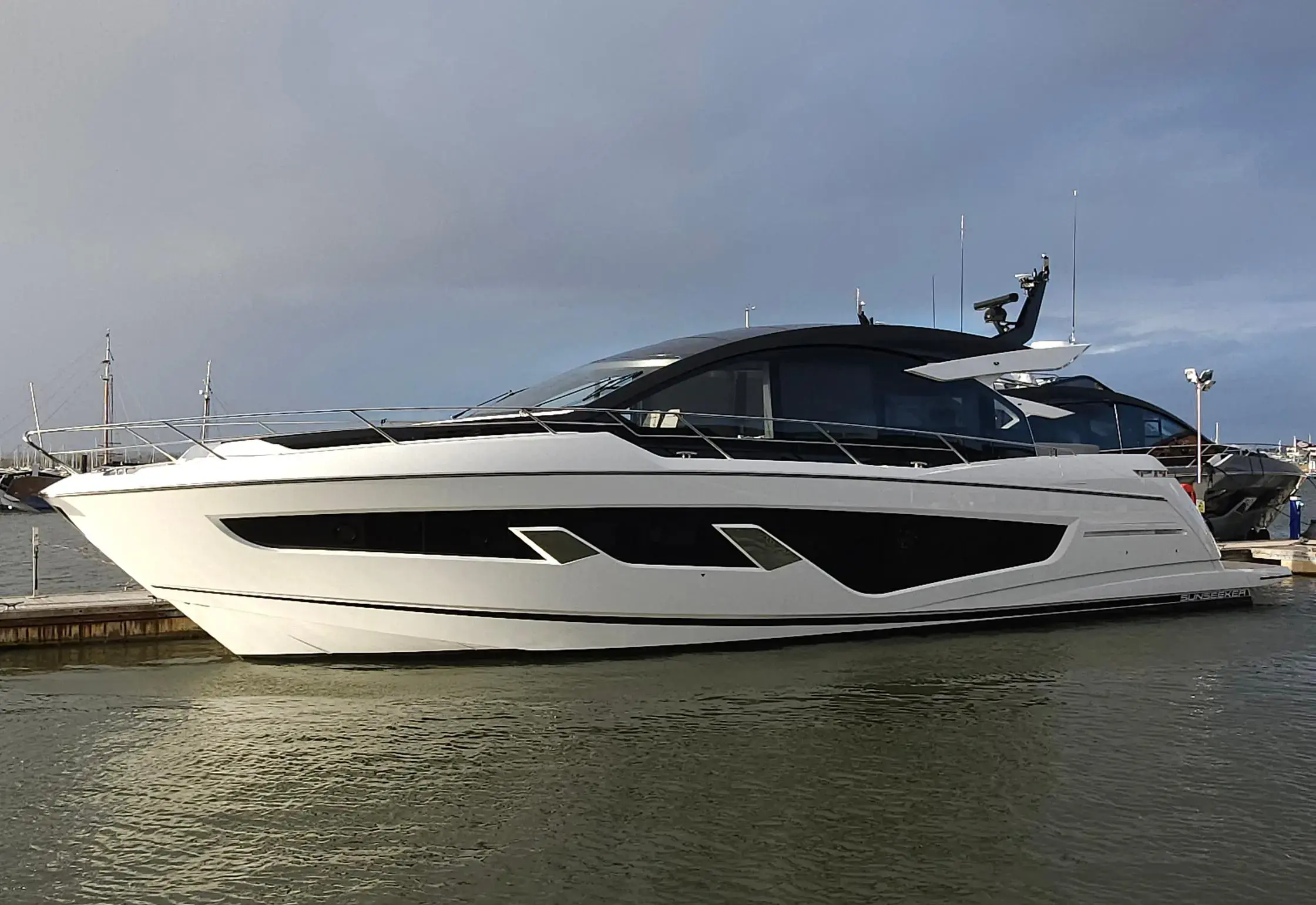 2024 Sunseeker predator 65