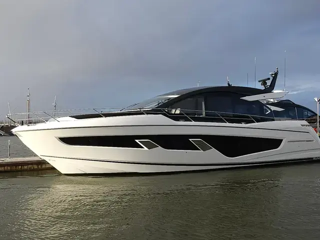 Sunseeker Predator 65