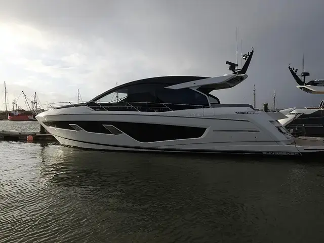 Sunseeker Predator 65