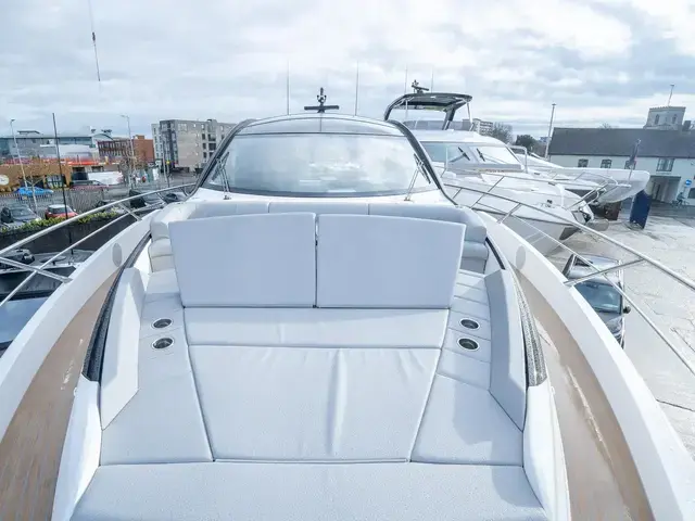 Sunseeker Predator 65