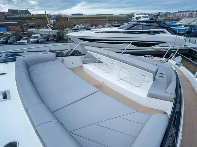 Sunseeker Predator 65