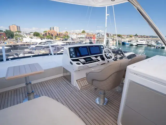 Sunseeker 76 Yacht