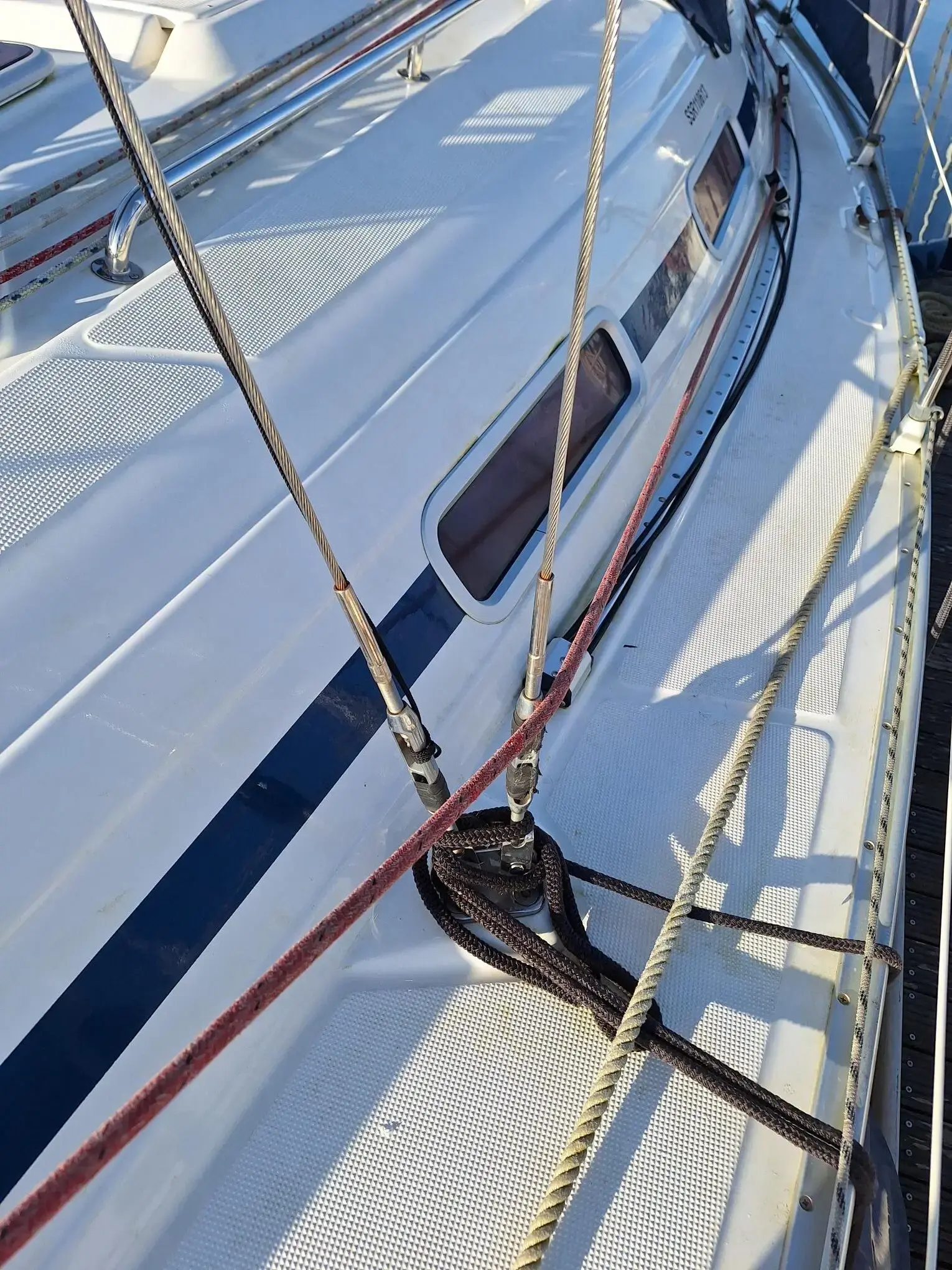 2004 Bavaria 32