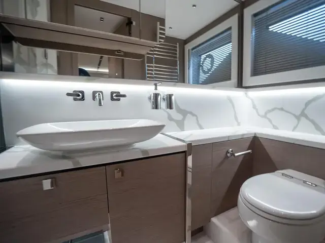 Sunseeker Predator 65