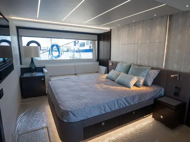 Sunseeker 76 Yacht