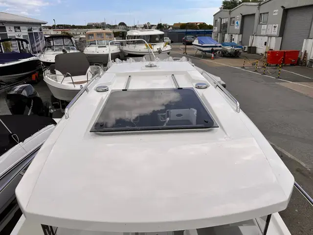 Parker 700 Pilothouse