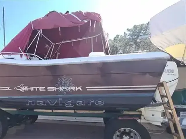 Kelt WHITE SHARK 248 SUNDECK