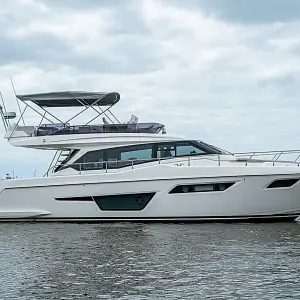 2021 Ferretti Yachts 500