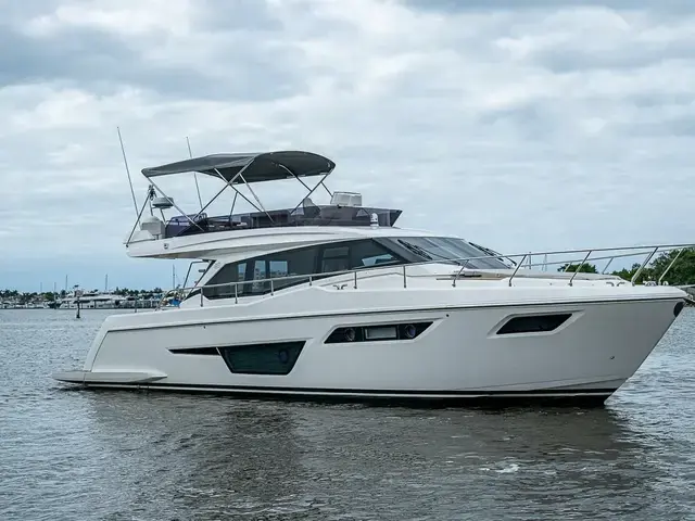 Ferretti Yachts 500