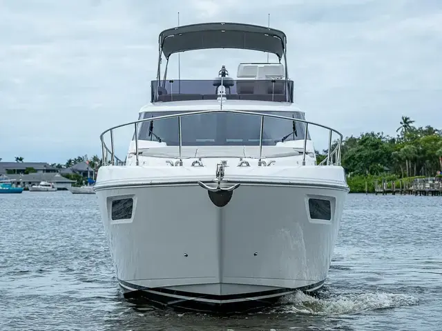 Ferretti Yachts 500