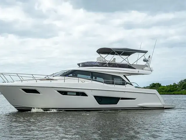 Ferretti Yachts 500