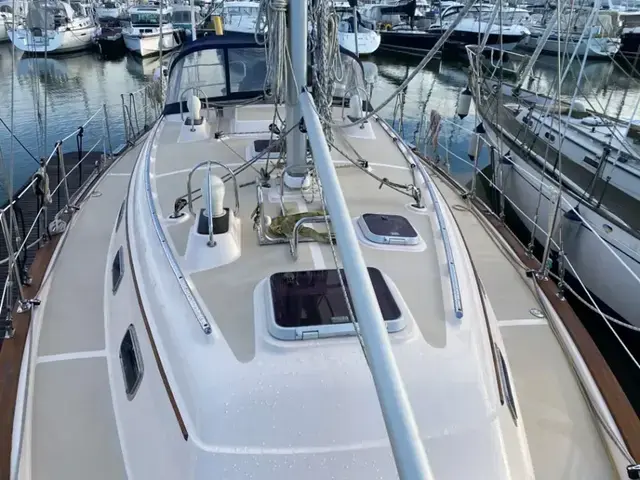 ISLAND PACKET YACHTS Island Packet 370