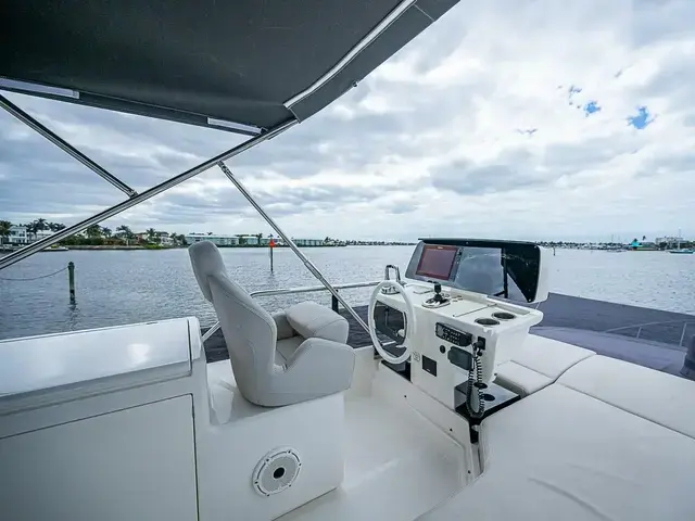 Ferretti Yachts 500