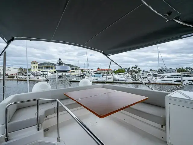 Ferretti Yachts 500