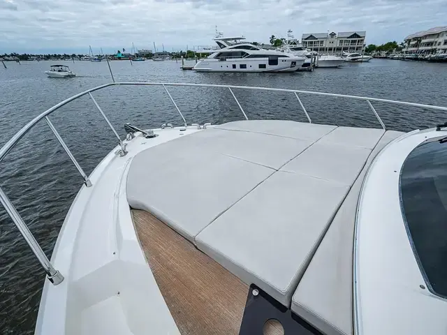 Ferretti Yachts 500