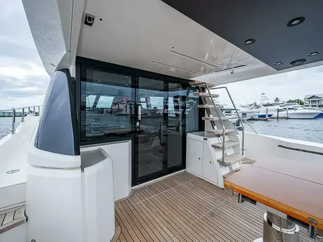 Ferretti Yachts 500