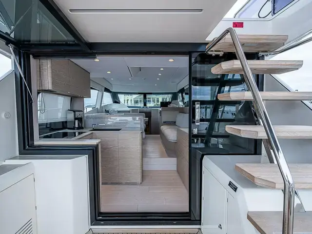 Ferretti Yachts 500