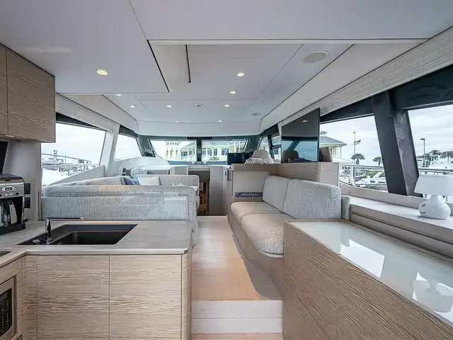 Ferretti Yachts 500