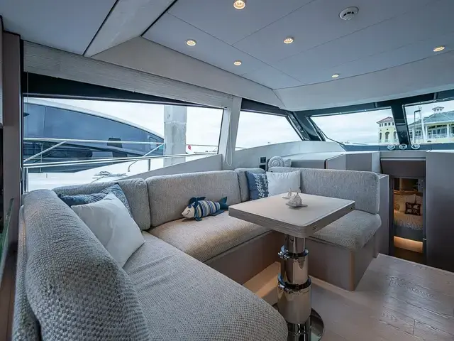 Ferretti Yachts 500