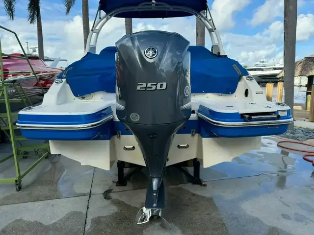 Chaparral 250 Suncoast