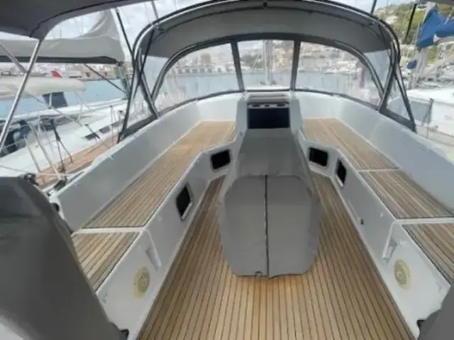 Jeanneau Yacht 54