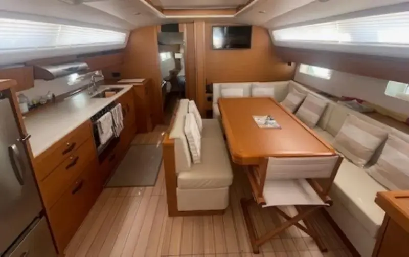 2017 Jeanneau yacht 54