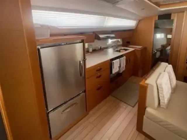 Jeanneau Yacht 54