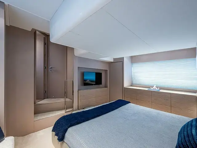 Ferretti Yachts 500