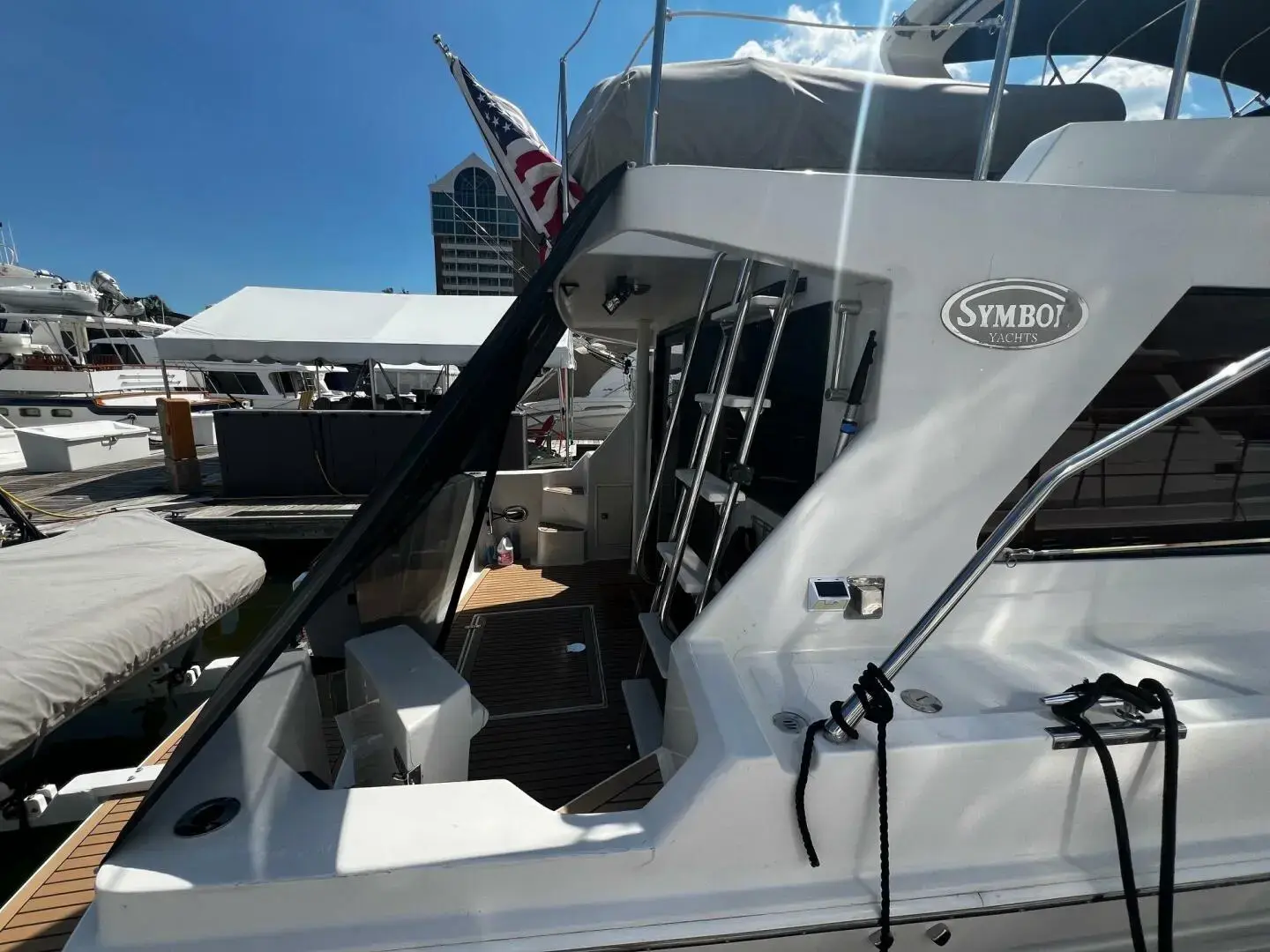 2003 Mercury pilothouse