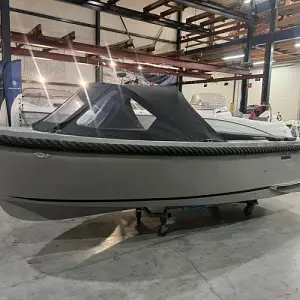  Maxima 600 Tender